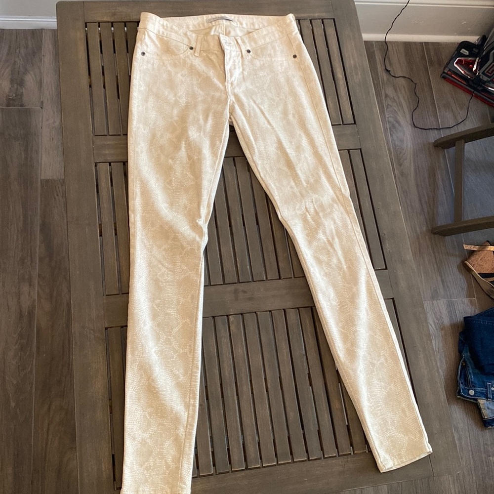 Brand Rich and Skinny snake print pattern jeans, size 25 (fits like 26)